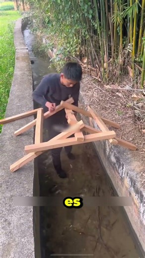 El puente de madera que desafía la lógica