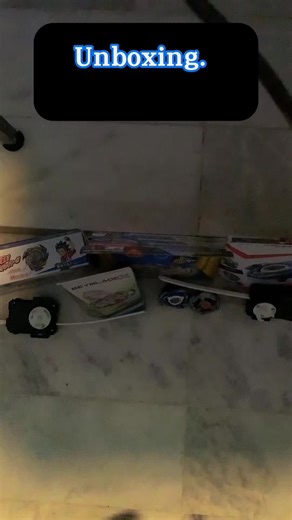 Déballage du Beyblade X Stadium : Ma Première Expérience !