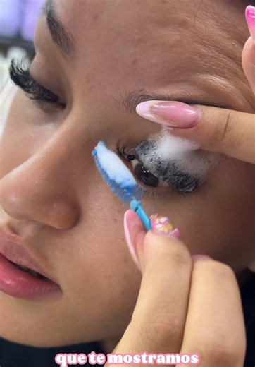 Limpieza fácil de pestañas pelo a pelo: cómo quitar liendres y suciedad