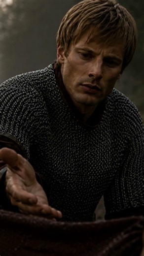 🧣A very special piece of fabric... finally a trace of Merlin, NEW CHAPTER! #merlin #merlinbbc