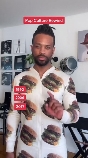 Which 2006 pop culture moments do you remember? 🎶🎬📺 #00s #2006 #nostalgia #popculture #2000sthrowback