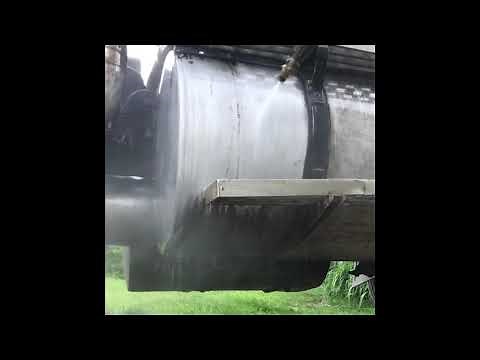 How to clean aluminum fuel tanks