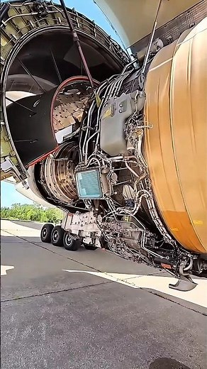 Jet Engine UNCOVERED! Inside the Complex Power of an Aircraft