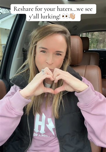 Understanding Scrollers: The Lurkers in Your Life