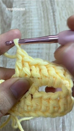 CROCHETED 20 SCARVES WITH THIS EASY STITCH! 🧶 #easycrochet #crochetforbeginners #freecrochetpattern