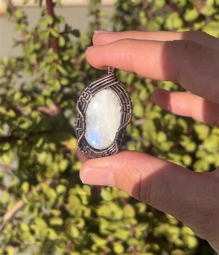 Rainbow Moonstone Pendant - Etsy