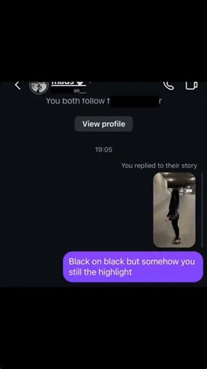 ayumi.gl1tch on Instagram: "@plugai_app GUESS what HAPPENED NEXT 😭 Comment your best reply below! #plug_app#textstories #app #pluggod #AlDatingHacks #PlugOrMiss #texts #fyp Did I just pull off the ultimate rizz move? . . . . . . . . . . . 日本利用压电瓷砖将脚步转化为电能。这些瓷砖捕捉来自你脚步的动能。当你行走时，你的重量和动作会对瓷砖产生压力。瓷砖会稍微弯曲，从而产生机械应力。瓷砖内部的压电材料将这种应力转化为电能。每一步都会产生少量电荷，而数百万步结合在一起就能产生足够的电力来驱动 LED 灯、数字显示屏和传感器。在像涩谷车站这样繁忙的地方，每天大约有 240 万个脚步为这一系统作出贡献。这些电能可以被储存或立即使用，从而减少对传统电力来源的依赖，并支持可持续的城市基础设施。这种方法将日常运动转化为实用的可再生能源 #日本 #知识 #事实 #你知