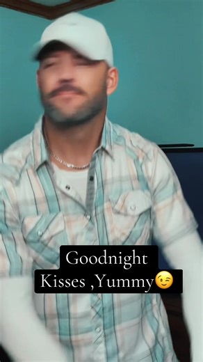 Chris Robinson (@chrisrobinson696)’s video of to all a good night