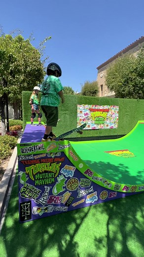 8.6K views · 10K reactions | Putting on a show for the people at @paramounttelevisionstudios for the @tmntmovie premiere #hollywood #minirampsteez #skateboarding #movieset #studio #losangeles #moviepremiere | OC Ramps | Facebook
