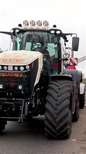 The Grassmen Fastrac 8330 iCON reporting for duty!