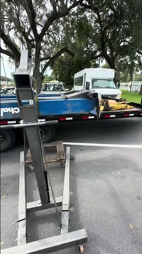 Center Of Gravity of a 2 Post Car Lift