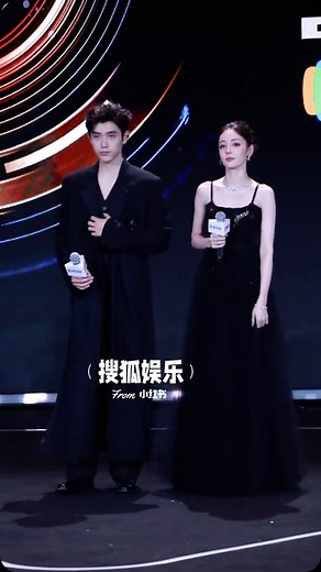 迪丽热巴·迪力木拉提 on Instagram: "❤️❤️ #dilirabadilmurat #dilireba迪丽热巴 #dilreba #reba #wulei #yangyang #迪丽热巴 #迪丽热巴迪力木拉提 #迪丽热巴最美 #热巴 #迪丽热巴dlrb #cute #beautiful #filmphotography #china #cbiz #actor #thelongballad #dilraba #yangmidilraba #yangyangdilraba #couple #show #light #blogger #fashion #fanpage #fancam #wuleireba #reels"