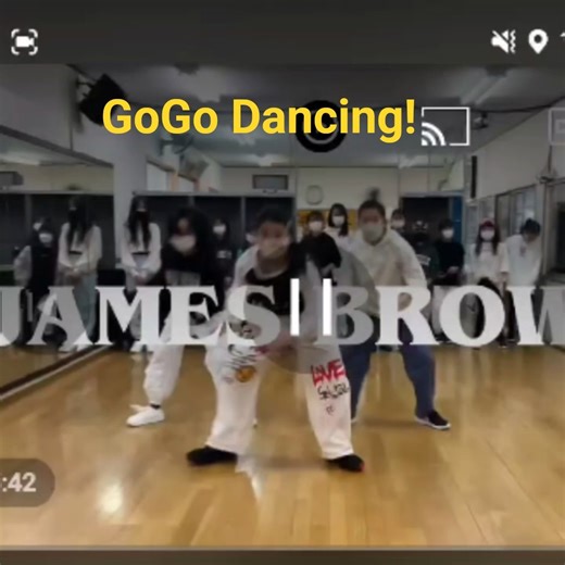 Funkiest Gogo Dancing on the Internet!