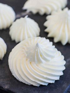 How to Make Cream Cheese Frosting (video)