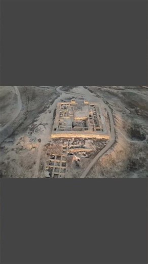 Nazca Lines Mystery — Who Made These Giant Drawings? 😱