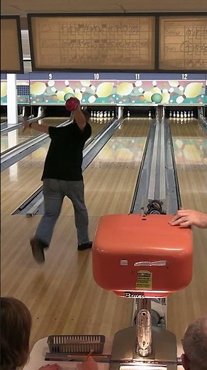 BILLY T. SHOOTS THE 7-10! #bowling #duckpinbowling #duckpins