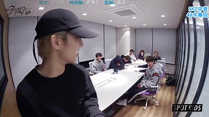 【stray kids】团综SKZ&SKZ系列合集，孩子们互相模仿对方，生气.无奈.不敢相信对方模仿的是自己，behind成员单个镜头时，请看看后面那一群捣蛋的