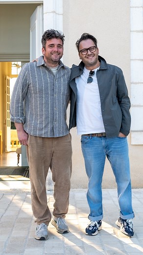 Guten Appetit wordt Bon Appétit! Jeroen en Wim ontvangen zes bekende Vlamingen in het hart van Frankrijk voor de culinaire reis van hun leven. 🍴🍷 👉🏼 Vanaf 22/11 te zien op Pickx 👉🏼 Vanaf 26/11 op njam! Jij kijkt toch ook? | njam