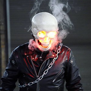 This 3D-Printed Ghost Rider Mask is a Flaming Skull, Complete with Smoke Effects