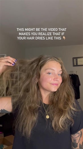 Wavy hair magic. | Wavy Hair