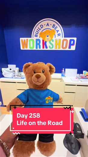 Day 258 - Life on the road Today @DOM headed to Hallam to complete his truck driving course, while I took on last-minute Christmas shopping at Chadstone and Fountain Gate. It’s the 23rd of December (im so far behind sorry) and the shopping centres were absolute chaos - festive, frantic, and full to the brim 🎄😅 You all loved the last video about Dom being the Blue Wiggles look-alike, and after the overwhelming vote, I did exactly what you suggested… I bought him his very own Blue Wiggle @Build-