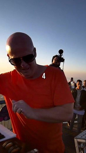 Best places to party ?? What about Stephan Bodzin over the clouds ?