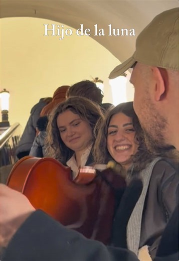 Hijo de la luna More music on telegram: Telegram @aodemidovru Instagram/Tiktok @demidovru YouTube @demidovru #violin #violinmusic #music #violincover