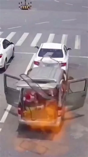 Over Boost Company on Instagram‎: "5 شغلات لاتخليهم بسيارة بالحر 🔥"‎