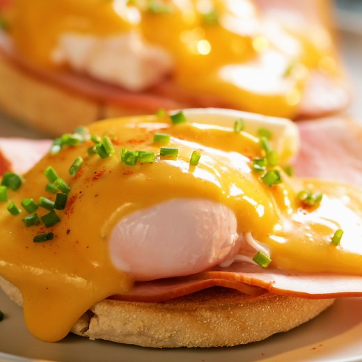 471K views · 2.3K reactions | This quick and easy eggs benedict recipe will leave you feeling ready to take on the day ahead, and is the perfect Monday morning dish for the whole family. | Tastemade | Facebook