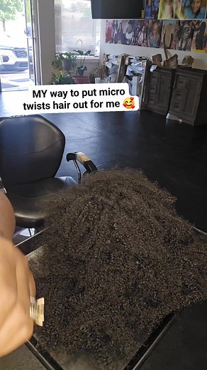 Micro twists tutorial #everyonehighlightsfollowers #reelschallengereelschallenge #reelsviralシfb #reelsfbシ #reelsfacebook #fypシ゚viralシfypシ゚viralシalシ #reelschallenge #reelstrending #countrymusic #comedyreels | Sharon Harris | Facebook