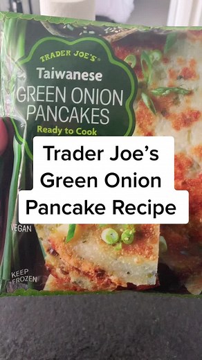 Seriously go run to TJ’s and get these pancakes now! #traderjoes #traderjoesrecipe #greenonionpancake #egg #meltedcheese #breakfastideas