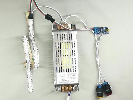 CM-XS 全彩多功能可编程控制器 接线方式 支持２点按键触发，单口输出５１２像素点 ２个模式可编程，支持WS2811 UCS1903 SM16703 TM1812 SK6812等单线芯片j