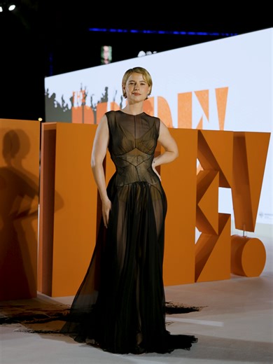 ¡LA NOVIA! está llegando. No te pierdas a Jessie Buckley en #LaNoviaPelicula 😍 Estreno este jueves en cines.