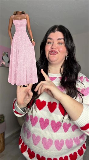 Kleid im Plus Size Test: Reißverschluss geht nicht zu