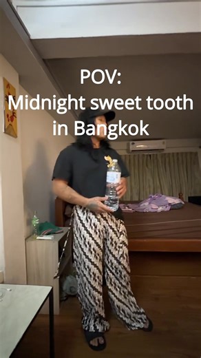 Midnight Food Adventure in Bangkok: Delicious Desserts