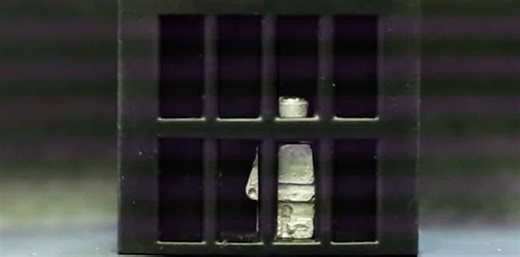 This real life 'Terminator' robot can liquify and solidify on command