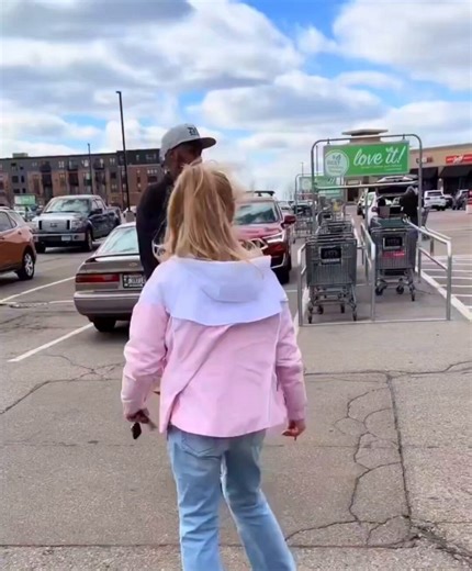 MAGA grandma ready to call ICE—over door ding dispute.She flips out when other driver says her name is "Hussain.""You come into my country and do what you do!" she yells. "I was born and work here!""I pay more taxes than you," driver retorts."No—You people get it all free ... and everybody feels like I do!"Then goes into detail about how she just got back "this moment" from the tax accountant and pays "lots of taxes."Claims other driver is an illegal alien who "probably gets a brand new home and