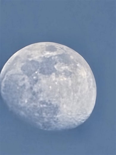 Lawton Grapevine 👁 | Closer photo of the moon for absolutely no reason. | Facebook