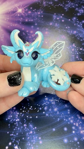 Snowflake dragons! 💕 Our 4 day Black Friday sale starts Nov. 28th and each day one lucky person will get one of these handmade sculptures from me! Stay tuned for more details! Our full preview blog is up in the shop now! 🥰 | Dragons & Beasties