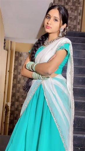 likitha 💗 on Instagram: "Nenu matrame enduku nachanu? . . #trendingreels #explorepage #reelsinstagram #instagood"