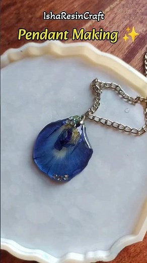 Step By Step Making Resin Pendant🪻✨#diy #art #resin #shorts #resinart #epoxyresin #handmade#tutorial