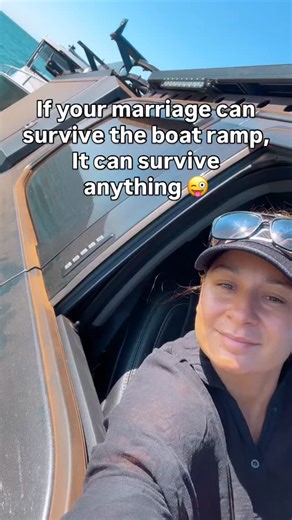 Try reversing a trailer with your partner yelling “STRAIGHTEN IT UP!” 😅 | Lapping The Island