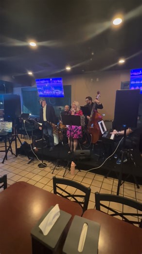 🎷 Thursday Night Jazz Date Night The Brueggemann Gouge Jazz Band will be joined by vocalists Stephanie Diaz and Sheila Davis, plus special guests Mike Williamson on bass and Steve Bach on keys! 🎤🎹🎸 You’ve heard them all before — and you know it’s going to be a delightful, high-energy evening filled with smooth jazz, great vibes, and timeless favorites. 💫 Come enjoy new tunes, fun food offerings, and the best company in town — the perfect choice for your Thursday night! 🕡 Downbeat at 6:30 P