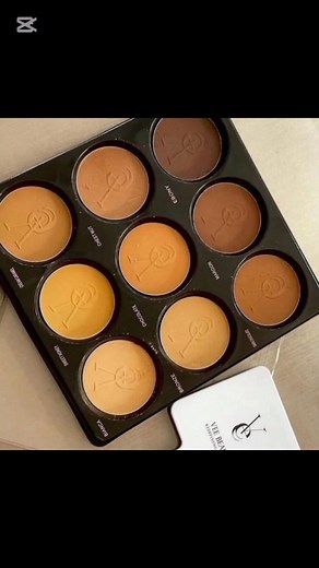 WHY YOU NEED A POWDER PALLET AND A HAND FAN AS A MAKEUP ARRIST 1...