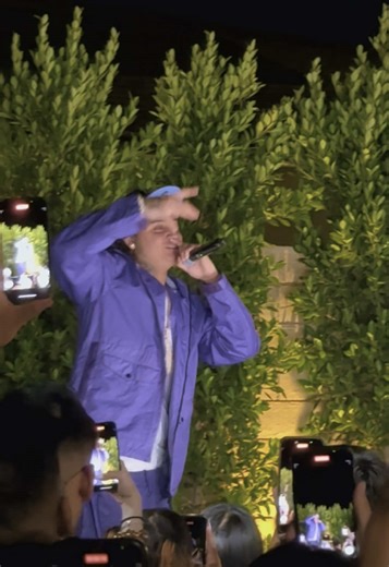 Experiencing VIP Parties in Mansions