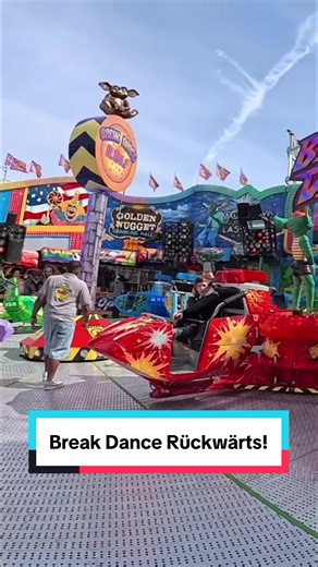 Der Vorallem aus Bayern bekannte Break Dance des Schaustellers Wolf kann als einer von ganz wenigen in beide Richtungen fahren und macht das ab und zu auch gern mal. Vorallem wenn gerade mal etwas weniger los ist! #BreakDance #Kirmes #Volksfest #Wasserburg #Replay