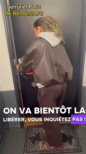 BLOQUÉ DEHORS À PARIS… ELLE LE SAUVE EN 30S | PORTE CLAQUÉE