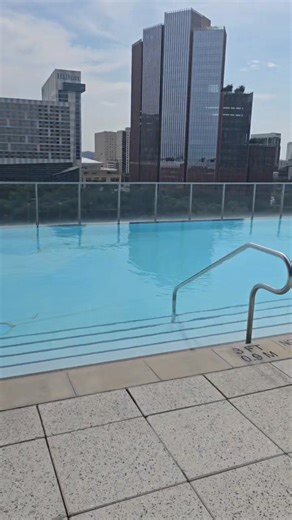 Met up with Craig Grove from Brownsville Living, also full time Real Estate Broker. Took the train 🚉 and met up for a few drinks. Discussed real estate, business, social media marketing, and most importantly about life in general. Them mezcal palomas 🍹we're good AF. See you next time bud. | Nomorecheezmeh