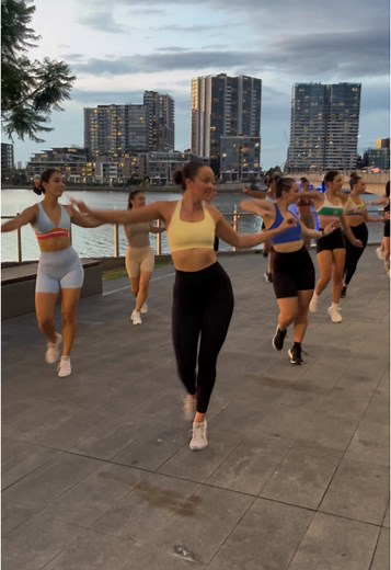 Vamos Sambar! Dance Your Way to Samba Bliss