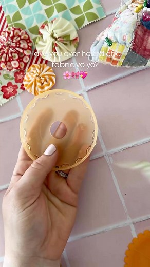 Have you ever heard of a fabric yo yo?My late grandmother used to make them and I’m reminded of her every time I make them or find them thrifting.They are really fun to make!#fabricyoyo #grandmahobby #grandmacore | Country Peony